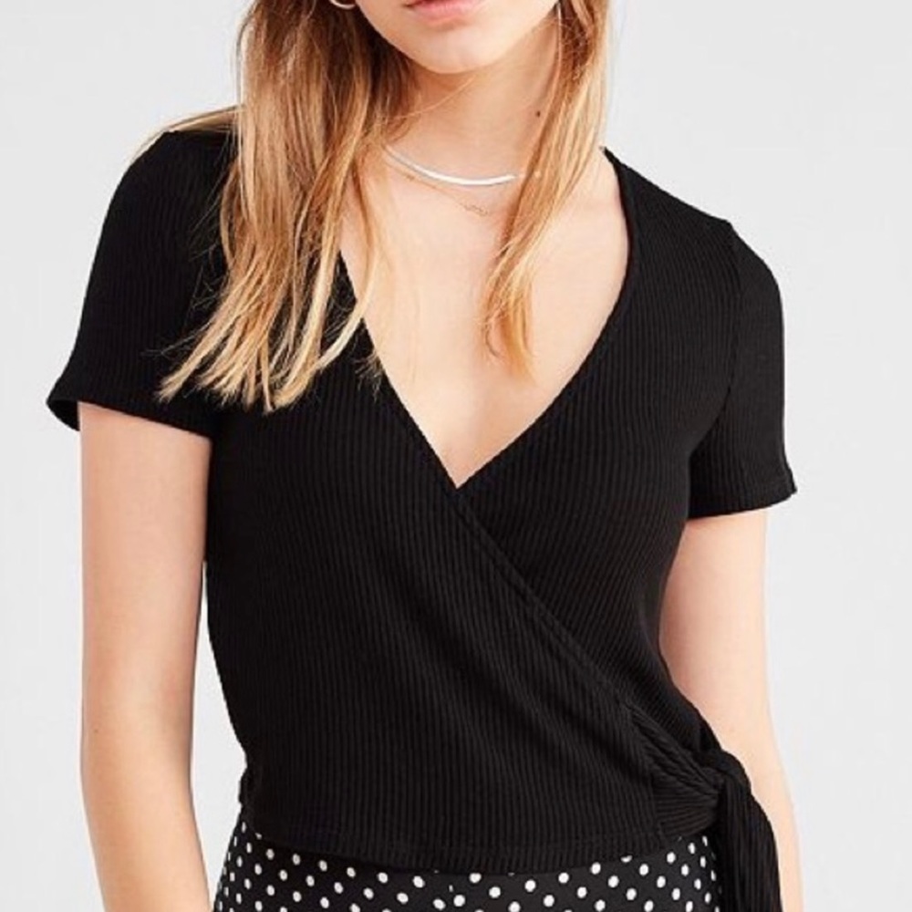 URBAN OUTFITTERS // PROJECT SOCIAL T Bailey Black Ribbed Wrap V Neck Top XS